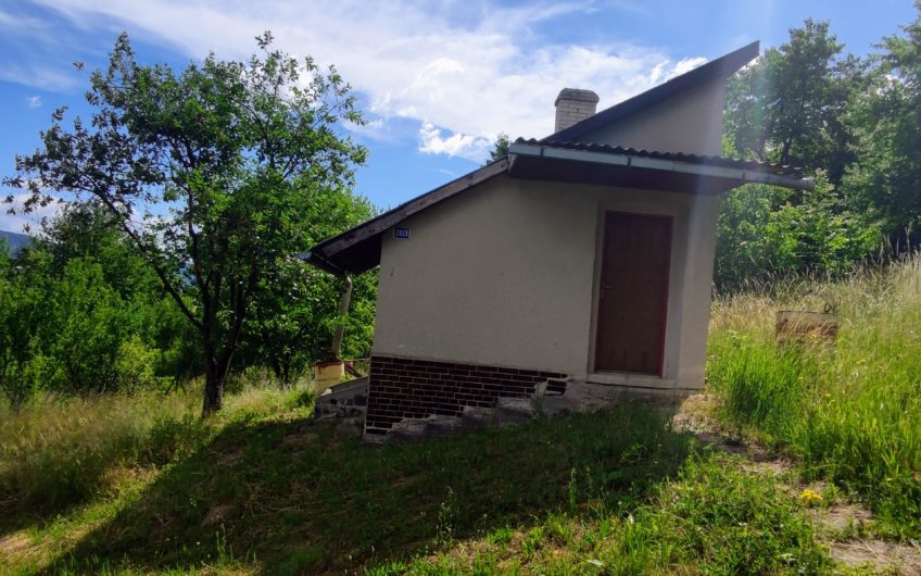 Predaj – pozemok o rozlohe 1466 m2 s chatkou Šidlovec – Prešov